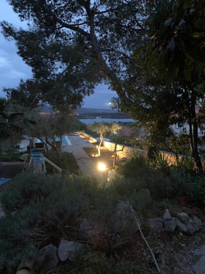 Lili Apartments, Sv Dunata 18 Kornić Zewnętrze zdjęcie